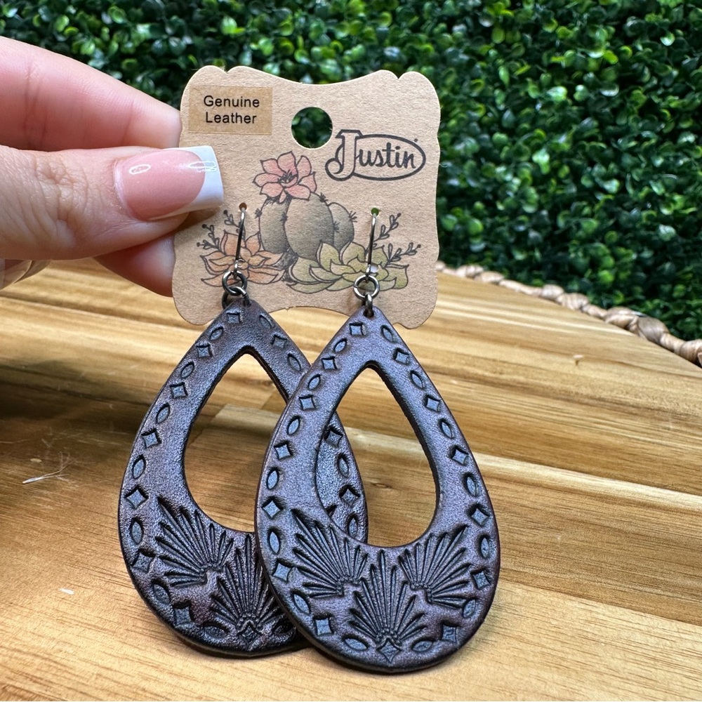 Nwt Justin Genuine Leather Teardrop‎ tooled Earrings